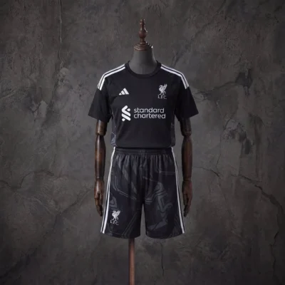2026/2027 Liverpool Goalkeeperkids kids kit jersey