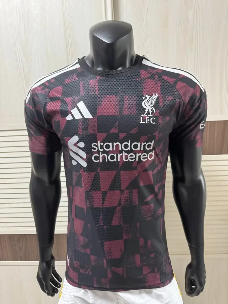 3abe4c92d9.jfif.640x640 2026/2027 Player Version Liverpool Third Away jersey - Image 1