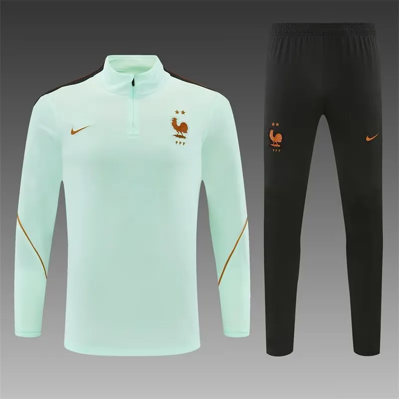 761d1d88b7.jfif.640x640 2026/2027 France Tracksuit Uniform - Image 1