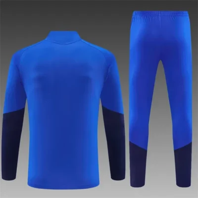 2026/2027 Manchester United Tracksuit Uniform - Image 2