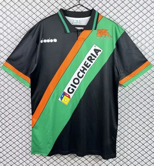 8c9a8ffc84.jpg.640x640 1992/1993 Retro Venezia Fc Home jersey - Image 1