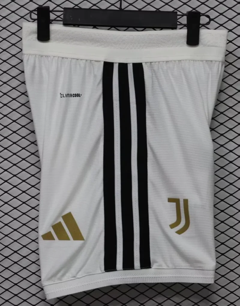 2026/2027 Player Version Juventus Home jersey - Image 2