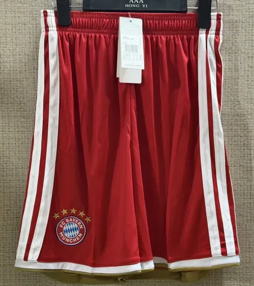 c425a6bb15.jpg.640x640 2026/2027 Bayern München Home Shorts - Image 1