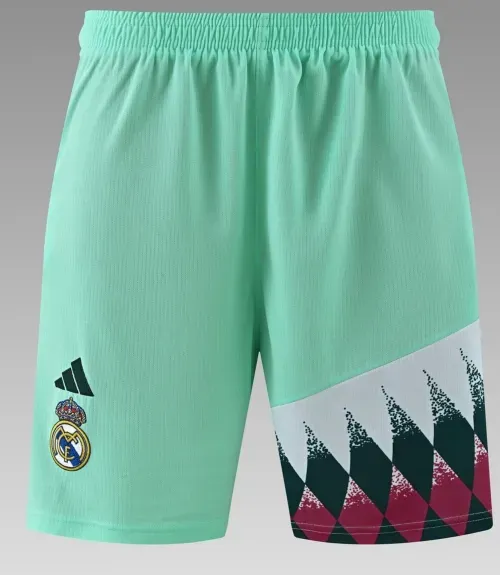 09fb758ff1.jpg.640x640 2026/2027 Real Madrid Training Shorts - Image 1