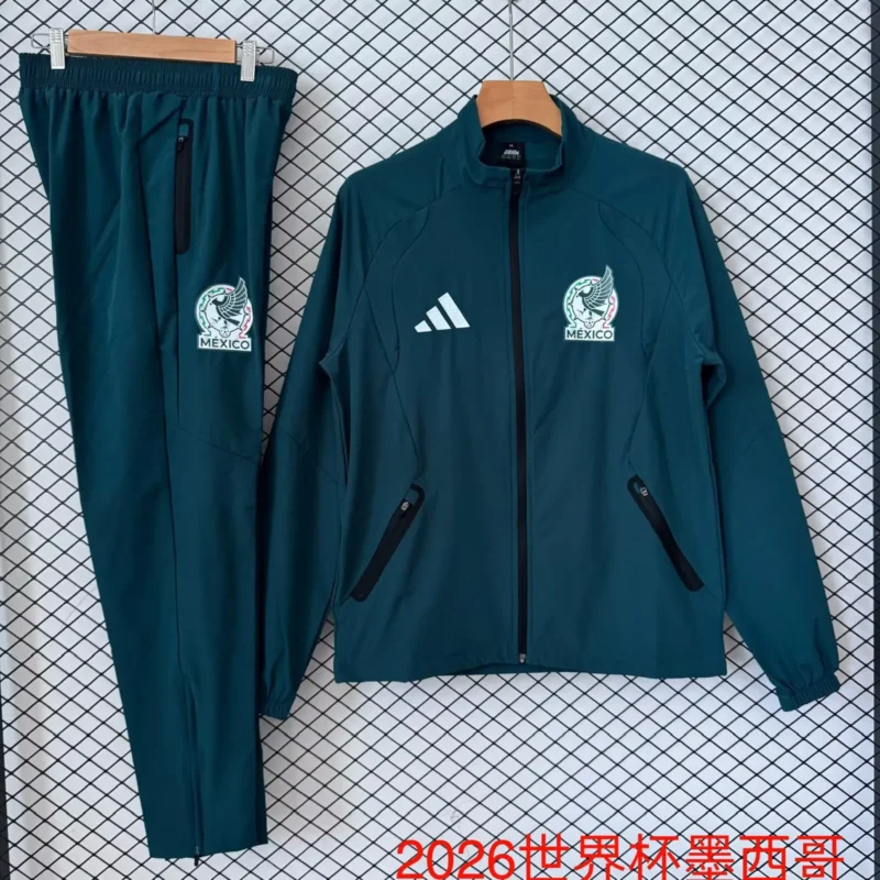 92a6b89cdd.jfif.640x640 2026/2027 Mexico Windbreaker Uniform - Image 1
