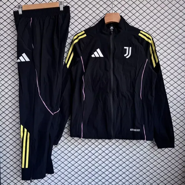 94cfc63c54.jpg.640x640 2026/2027 Juventus FC Windbreaker Uniform - Image 1