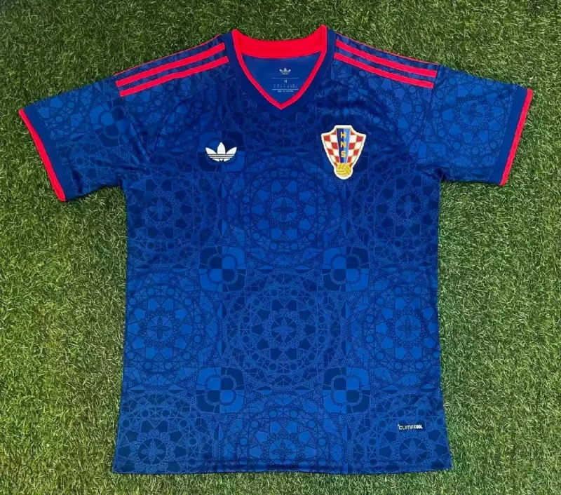 b720b29d96.jfif.640x640 2026/2027 Croatia Away Jersey - Image 1