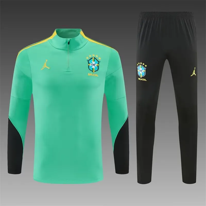 c541fd3ce1.jfif.640x640 2026/2027 Brazil Tracksuit Uniform - Image 1