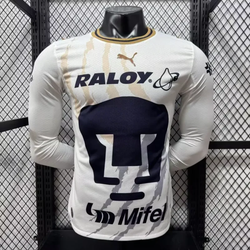 58554d660e.jfif.640x640 2026/2027 Player Version Long-sleeved Pumas UNAM Home jersey - Image 1