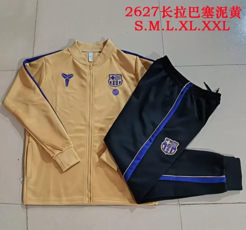 d7714560a3.jfif.640x640 2026/2027 Barcelona kids Jacket Uniform - Image 1