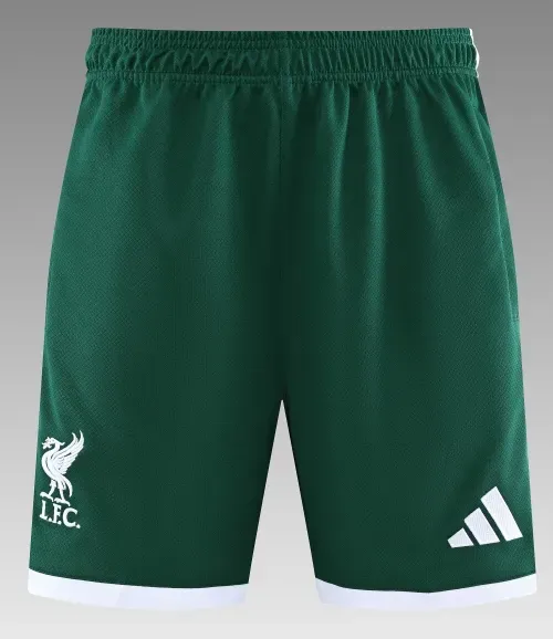 e4cad67823.jpg.640x640 2026/2027 Liverpool Training Shorts - Image 1