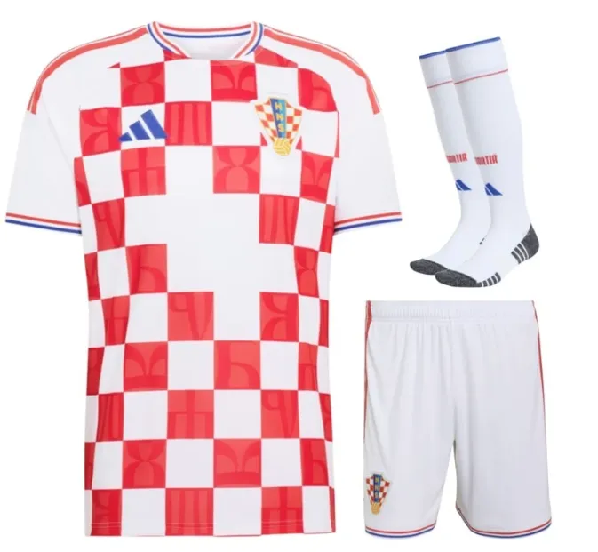 微信图片_20261003170731_595_1 2026/2027 Croatia Home kids kit Jersey - Image 1